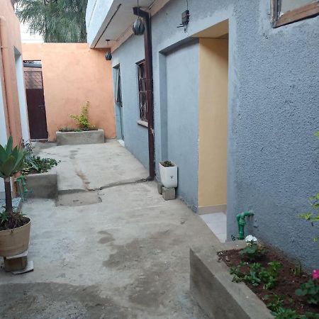 Lucy Guest House Addis Abeba Zewnętrze zdjęcie